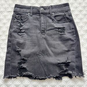 American Eagle Outfitters Curvy Hi-Rise Stretch Distressed Black Mini Skirt Sz 2